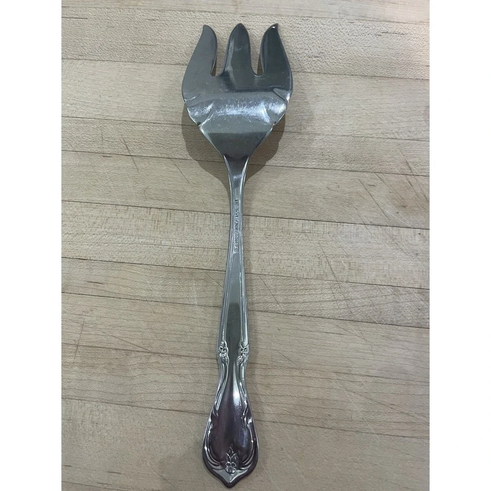 International Insico Victorian Charm Cold Meat Fork 8-1/4